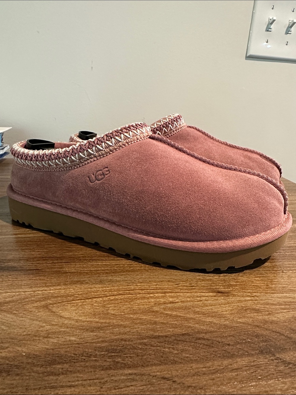 UGG Dusty Rose Suede Tas! Size 7 Really good condition